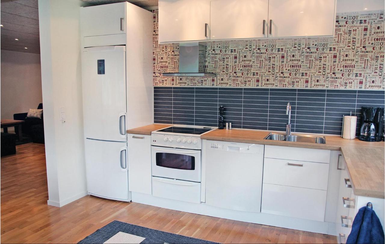 2 Bedroom Cozy Apartment In Habo Mullsjo Exterior photo